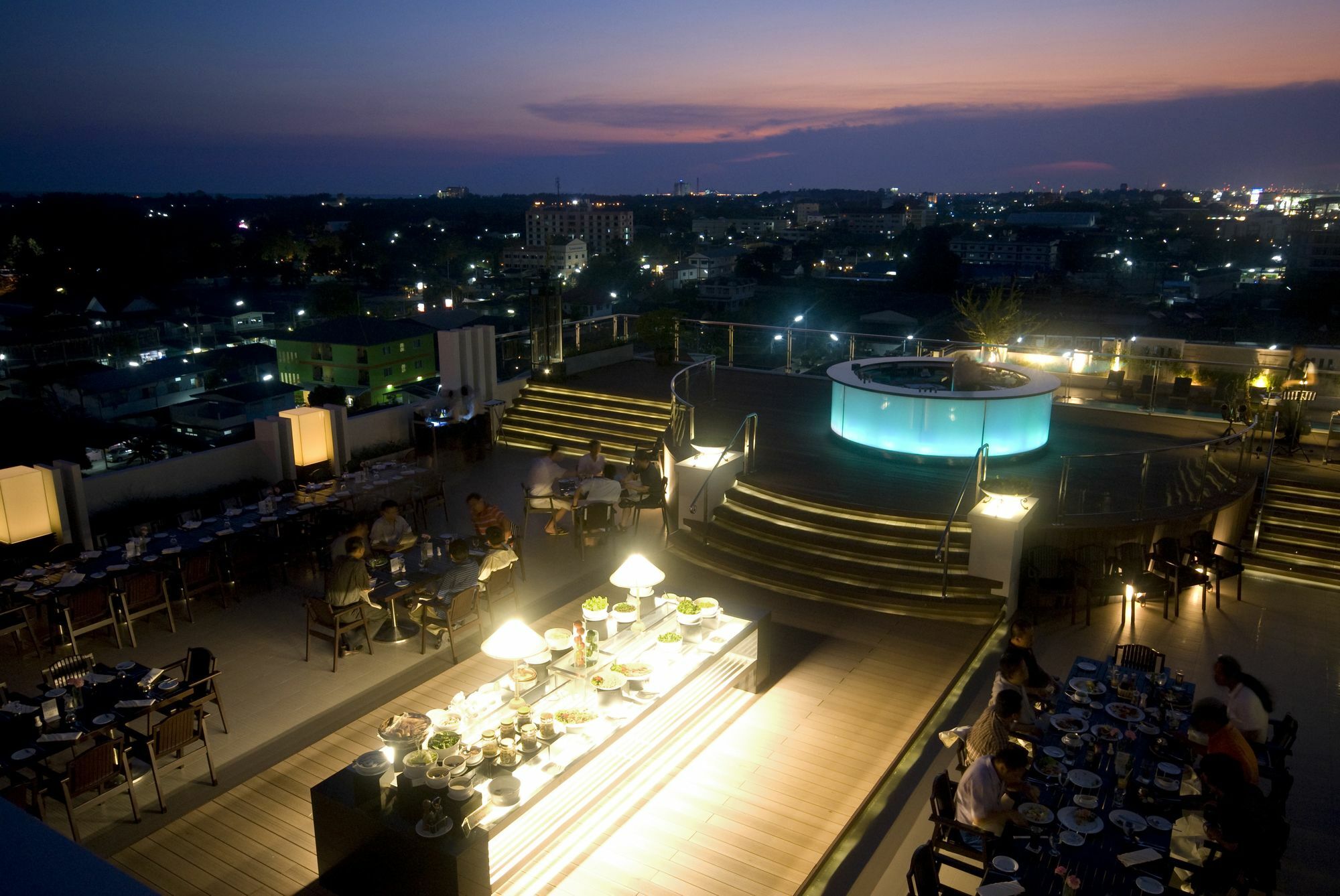 Kameo Grand Hotel & Serviced Apartment, Районг Екстериор снимка