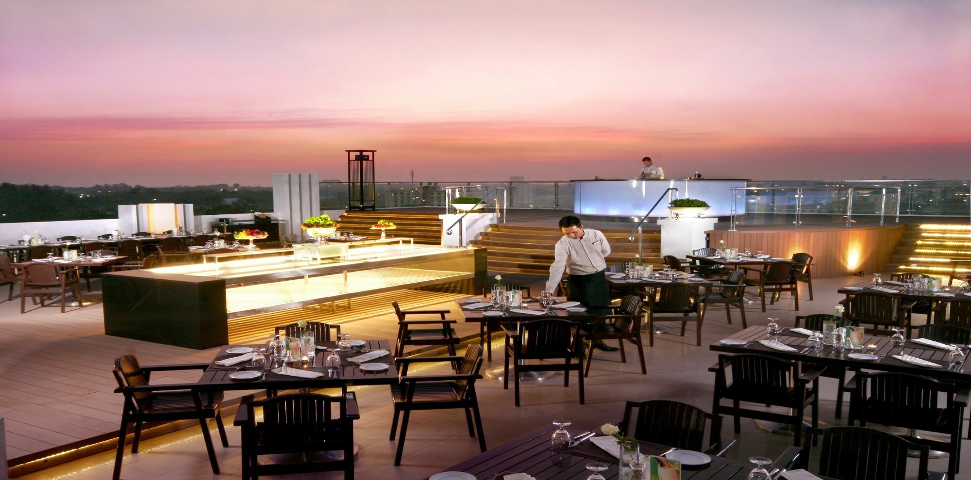 Kameo Grand Hotel & Serviced Apartment, Районг Екстериор снимка